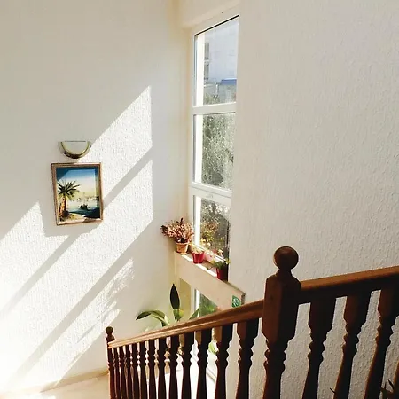Apartment 2 Bedroom Amazing In Okrug Gornji Trogir